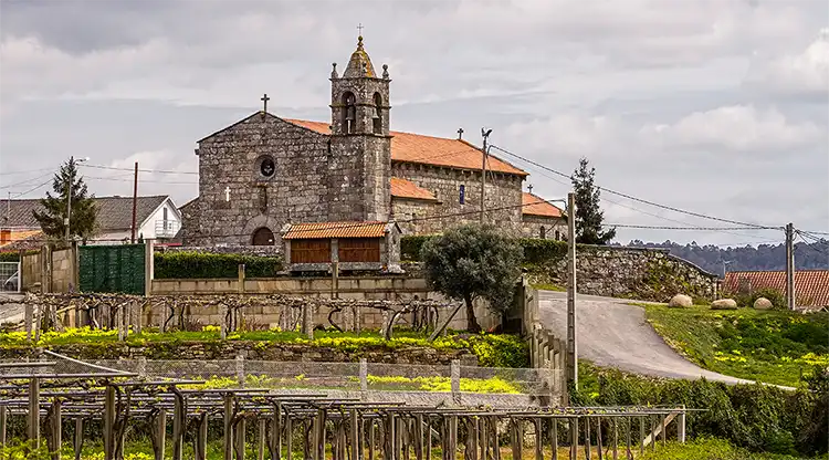 Iglesia Santa María de Adina