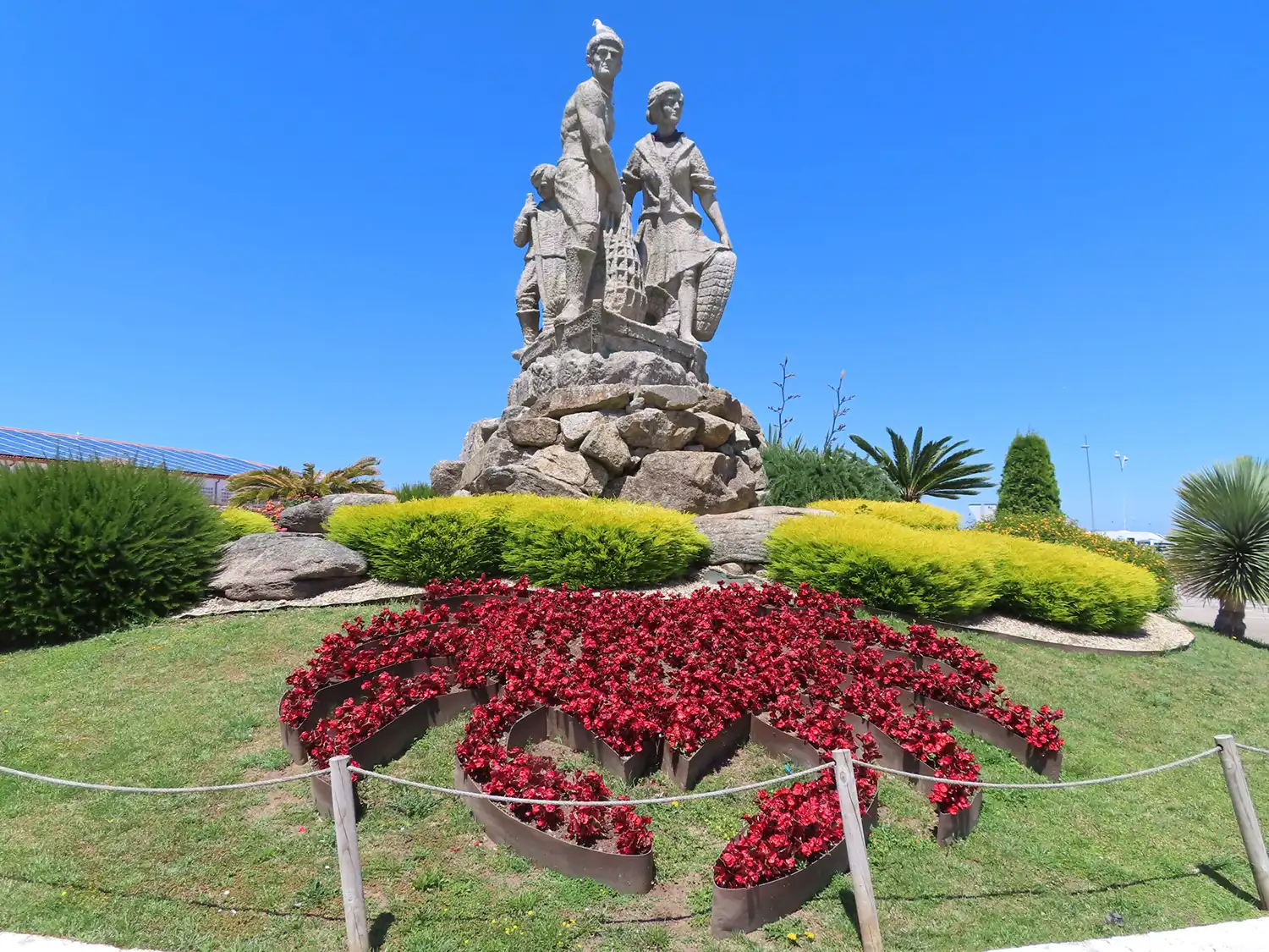 Denkmal für die Muschelfamilie